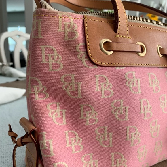 Dooney & Bourke monogram handbag - Picture 2 of 7